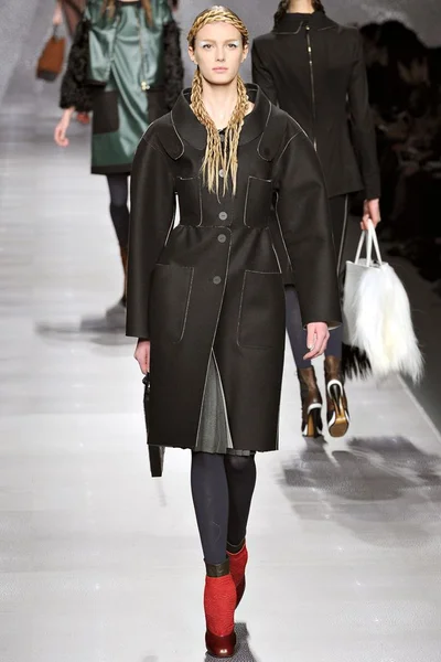 Look 22